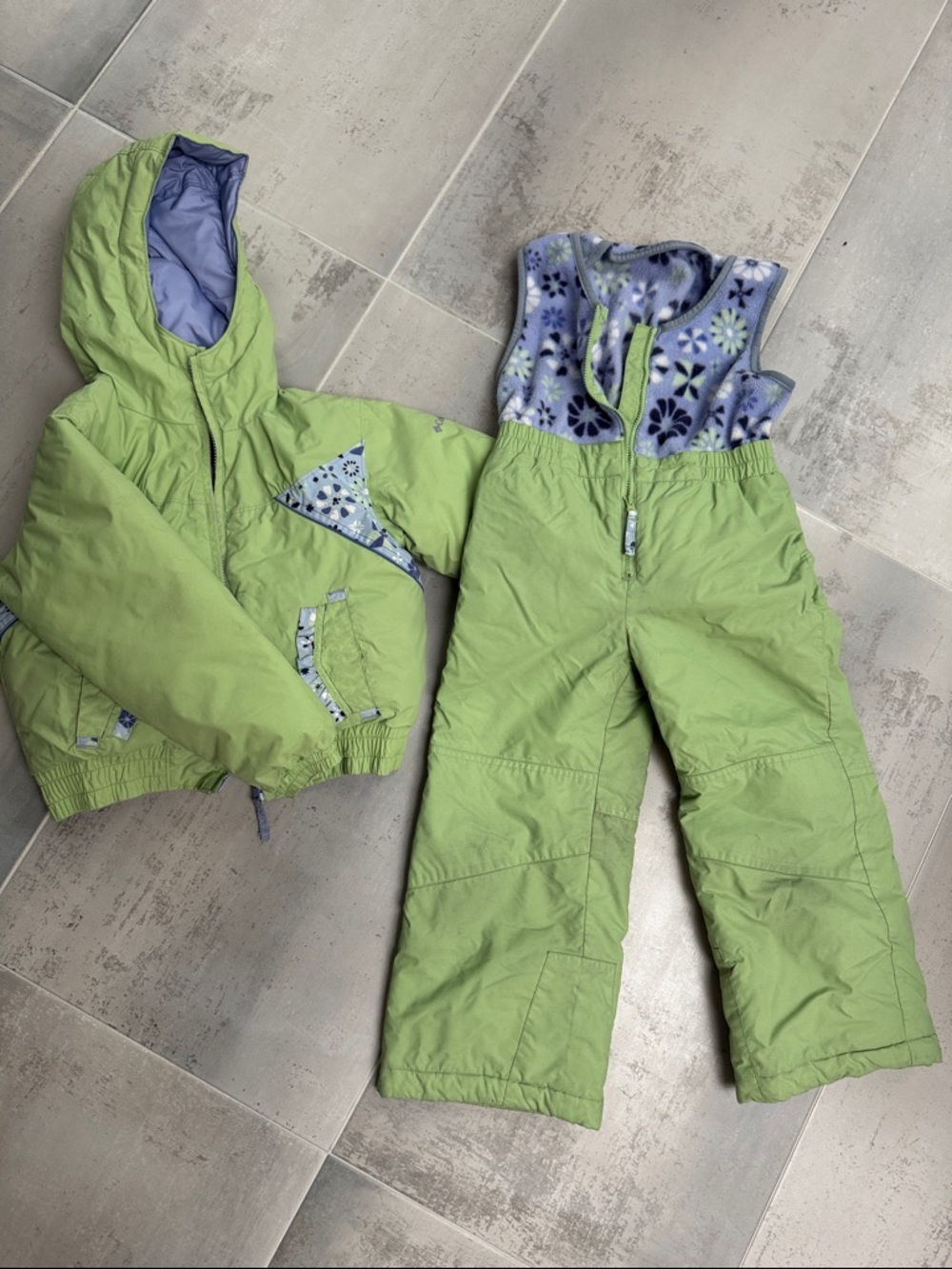 Columbia Youth Lime Green Jacket with snow pants overalls set, waterproof